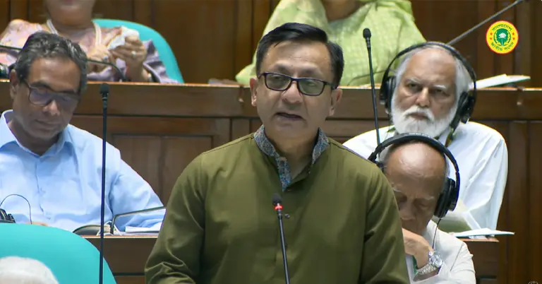 জাতীয় সংসদে বাণিজ্যমন্ত্রী খন্দকার আব্দুল মুক্তাদির